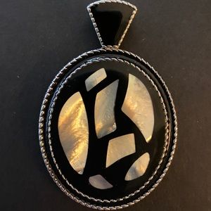 Lia Sophia Black/Silver/Mother of Pearl Pendant